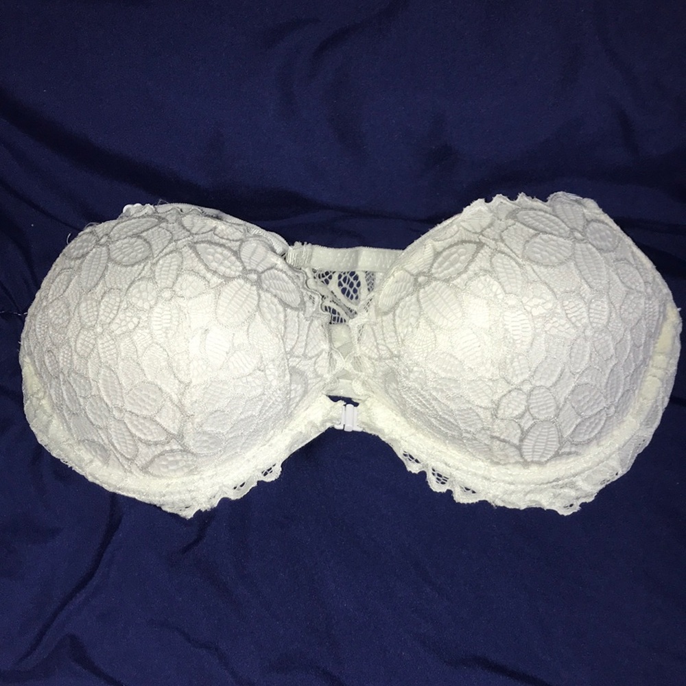 White lace Victoria’s Secret pink bra size 36D